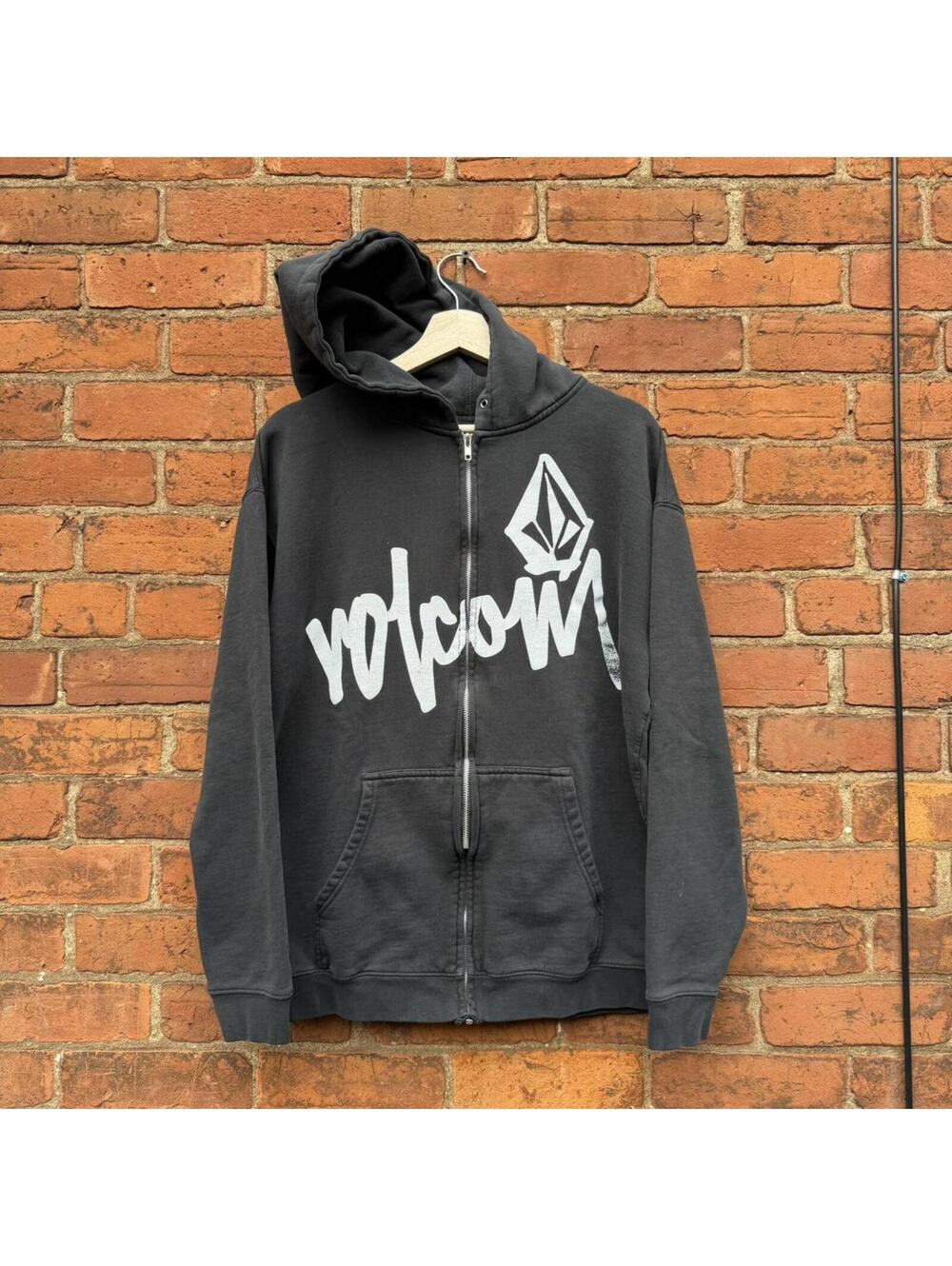 Vintage volcom zip up hoodie 00s L